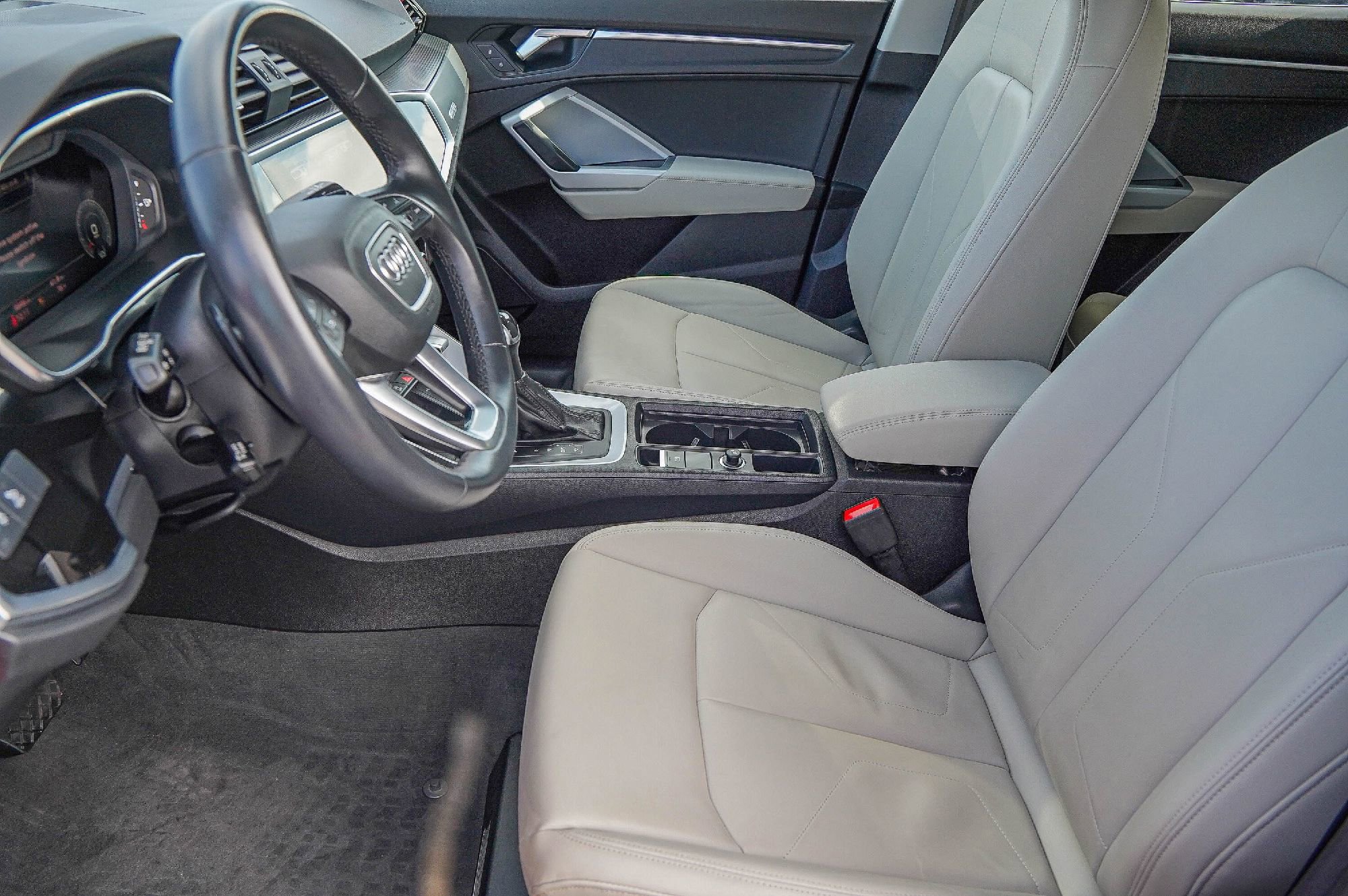 Certified 2023 Audi Q3 2.0T Premium Plus w/ Premium Plus Package image 9