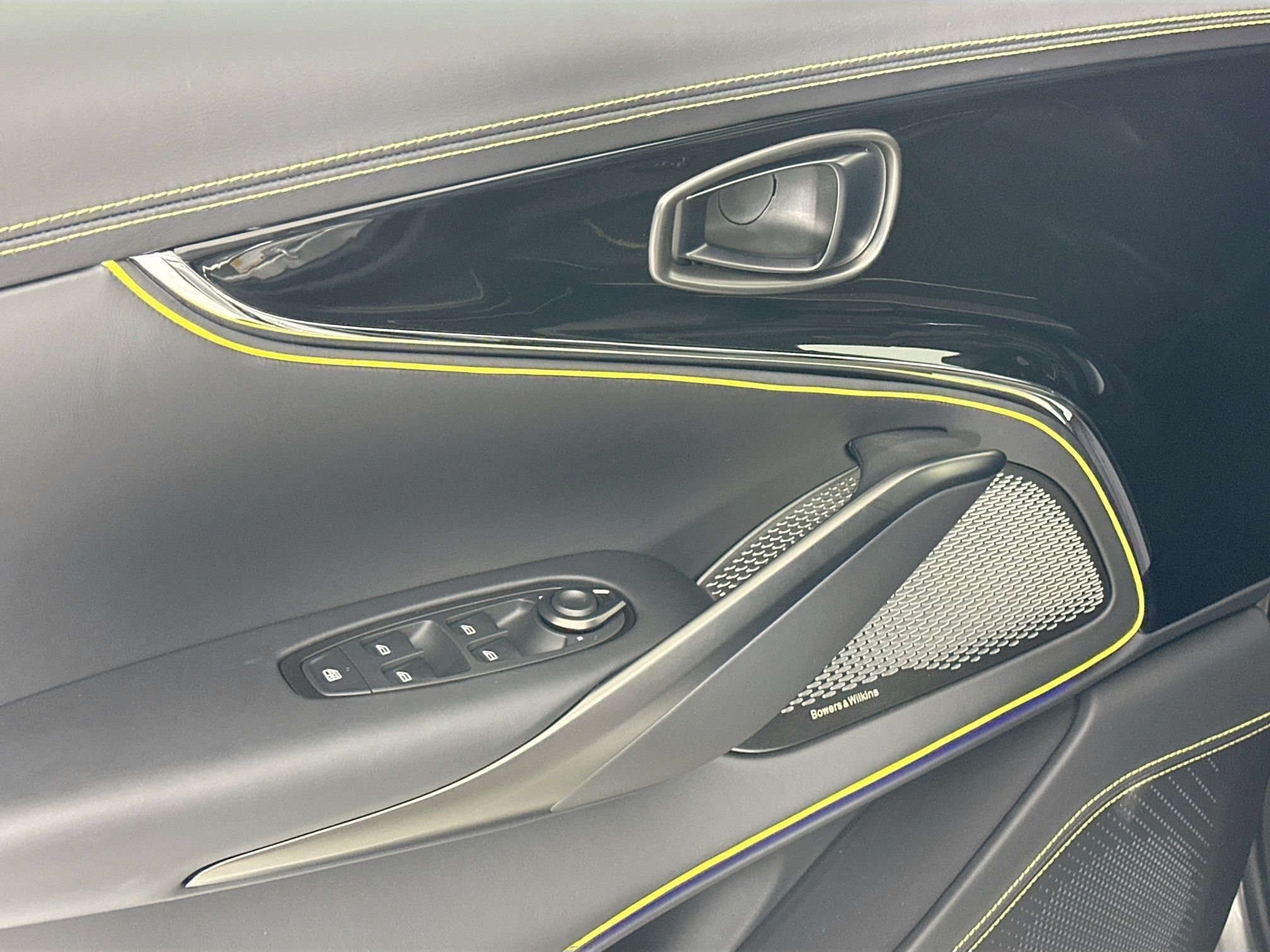 New 2026 Aston Martin DBX 707 AWD/4WD image 15