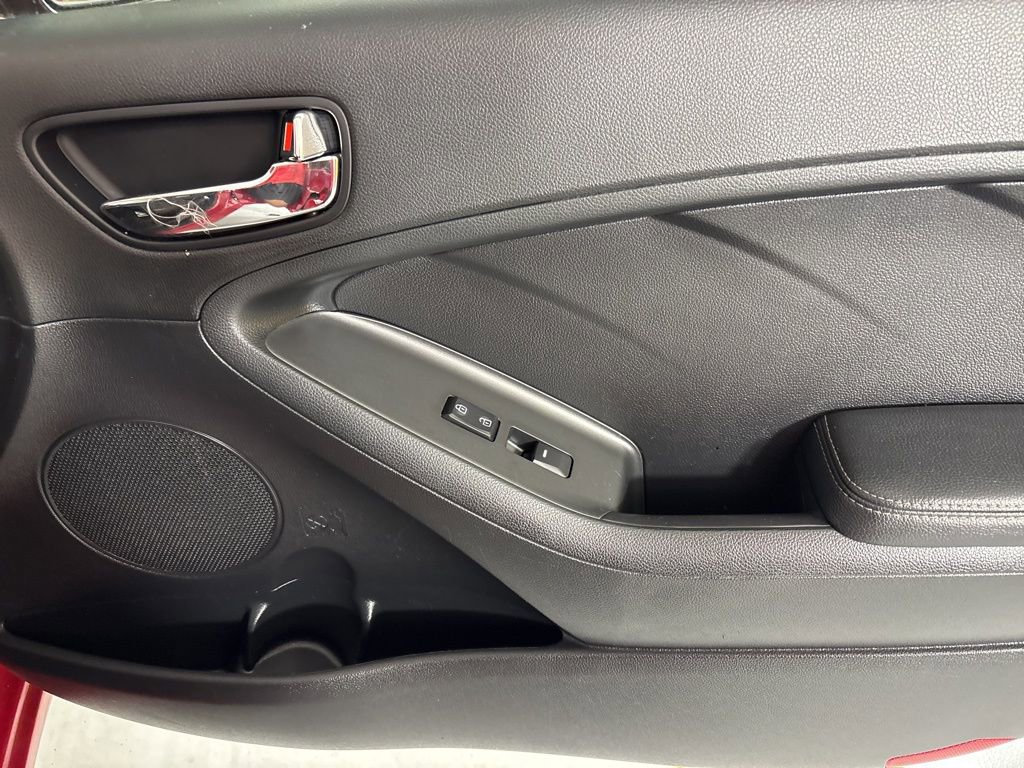 Used 2016 Kia Forte LX image 13