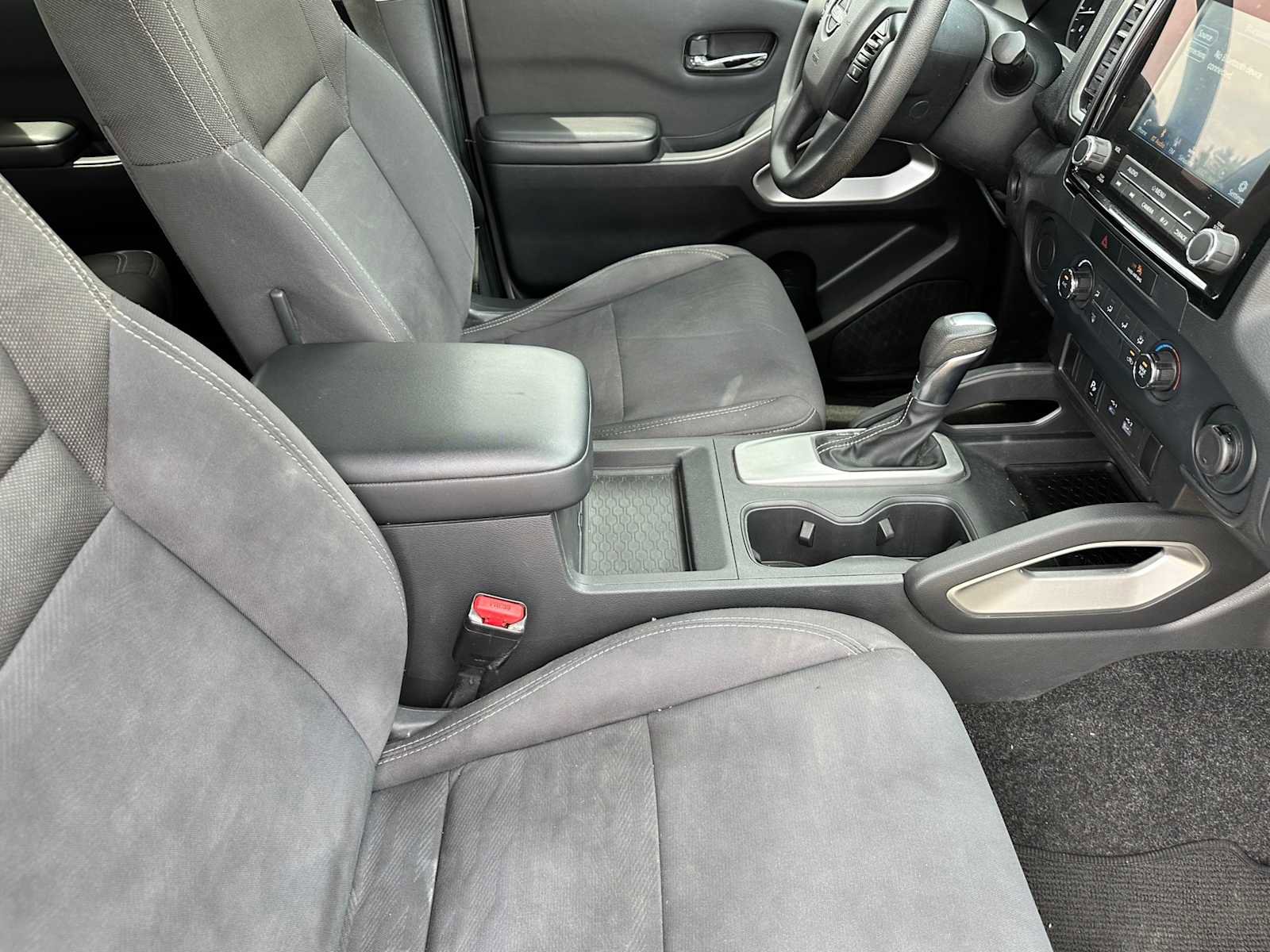 Used 2022 Nissan Frontier SV w/ Technology Package RWD image 23
