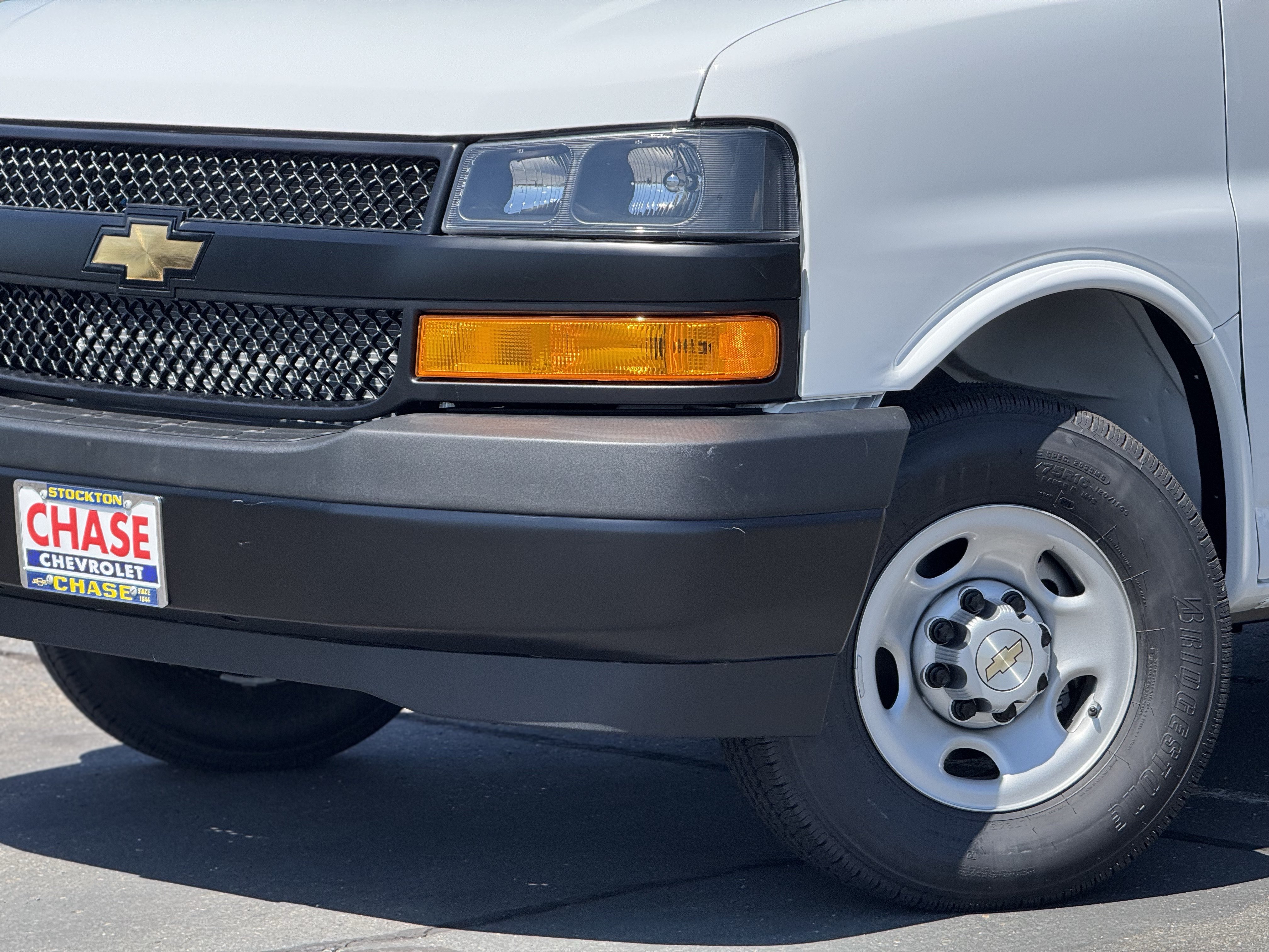 New 2026 Chevrolet Express 3500 LS RWD image 3