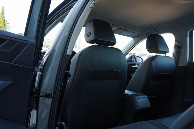 Used 2024 Volkswagen Jetta SE image 29