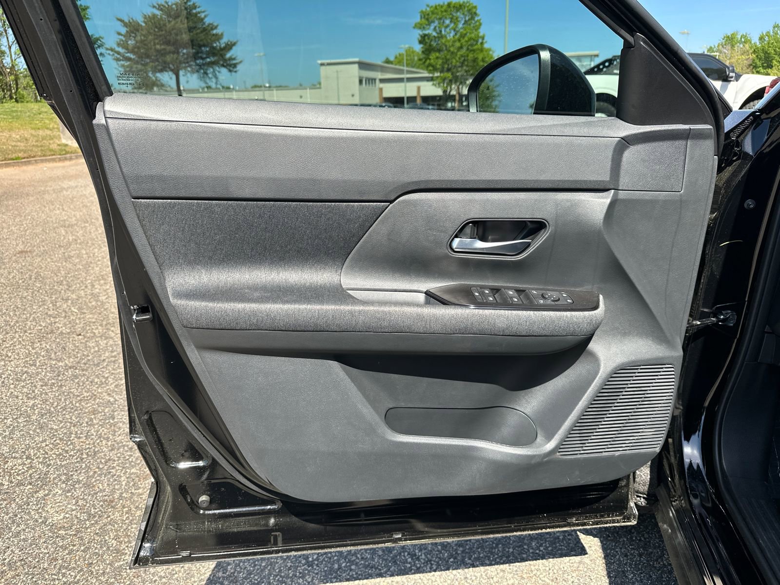 New 2026 Nissan Kicks SV w/ Charging Package FWD image 6