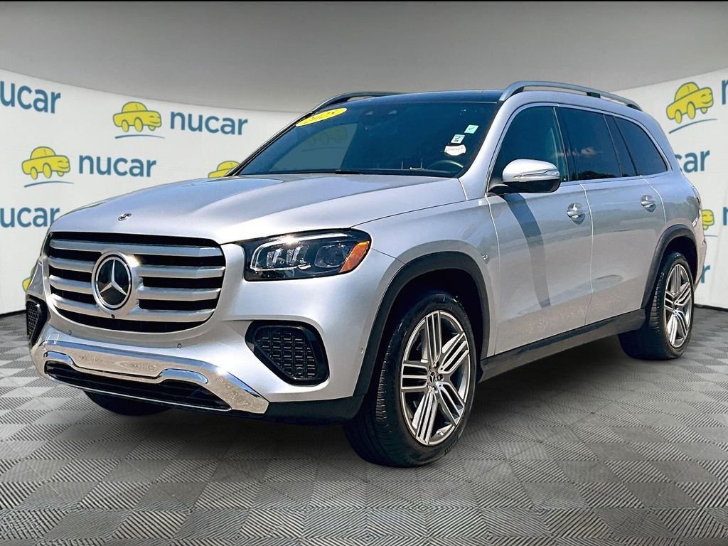 Used 2025 Mercedes-Benz GLS 450 4MATIC image 3
