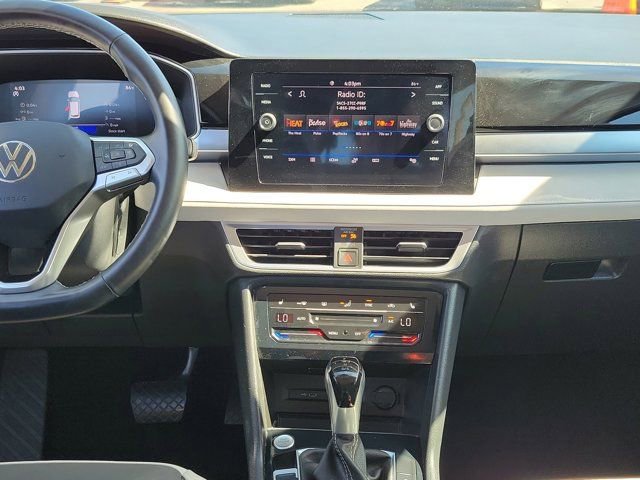 Used 2025 Volkswagen Taos SE FWD image 23