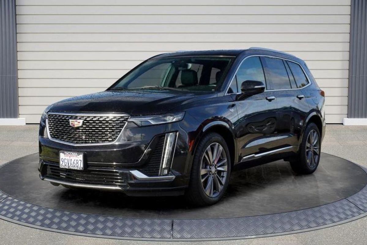 Used 2020 Cadillac XT6 Premium Luxury image 3