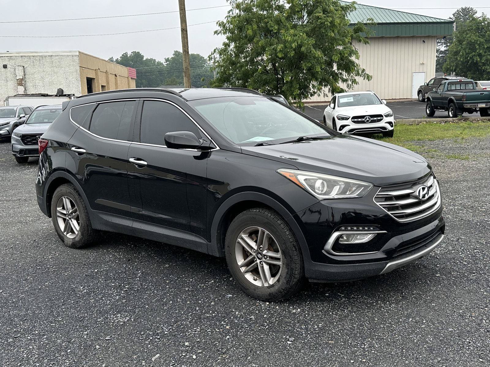 Used 2017 Hyundai Santa Fe Sport AWD/4WD image 2