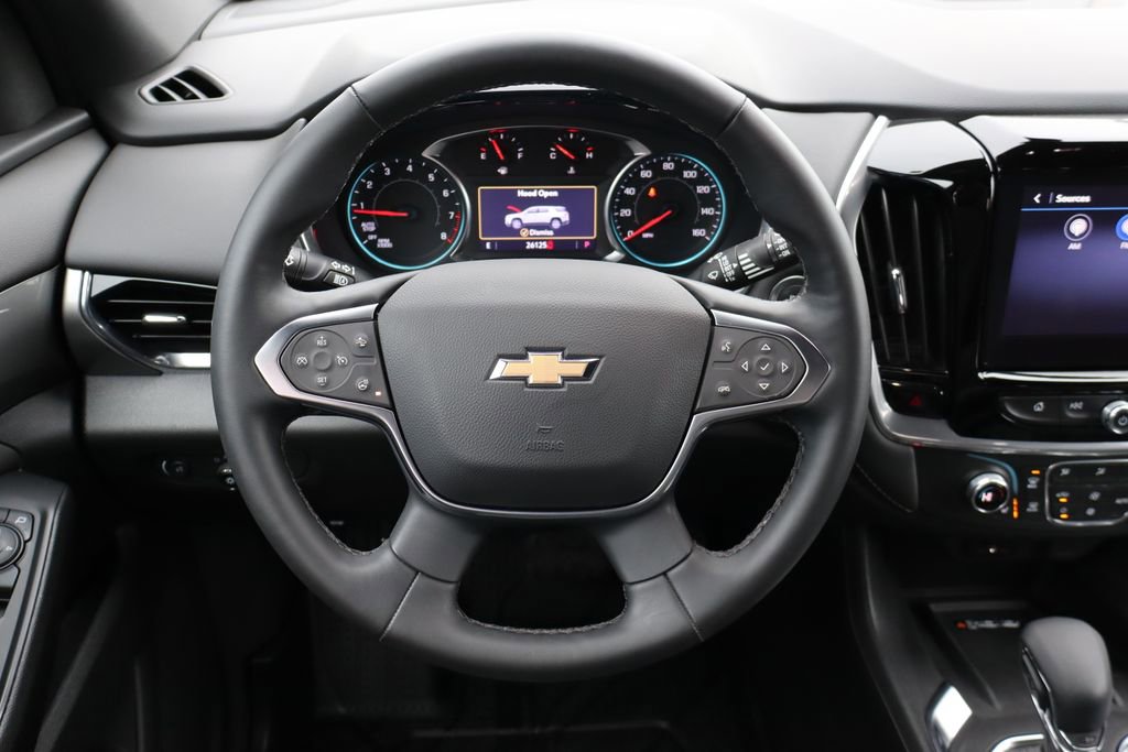 Used 2023 Chevrolet Traverse LT image 41