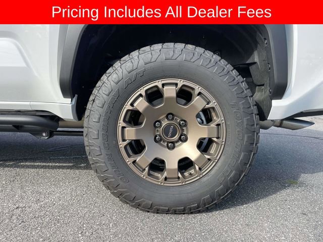 Used 2025 Toyota 4Runner Trailhunter AWD/4WD image 9