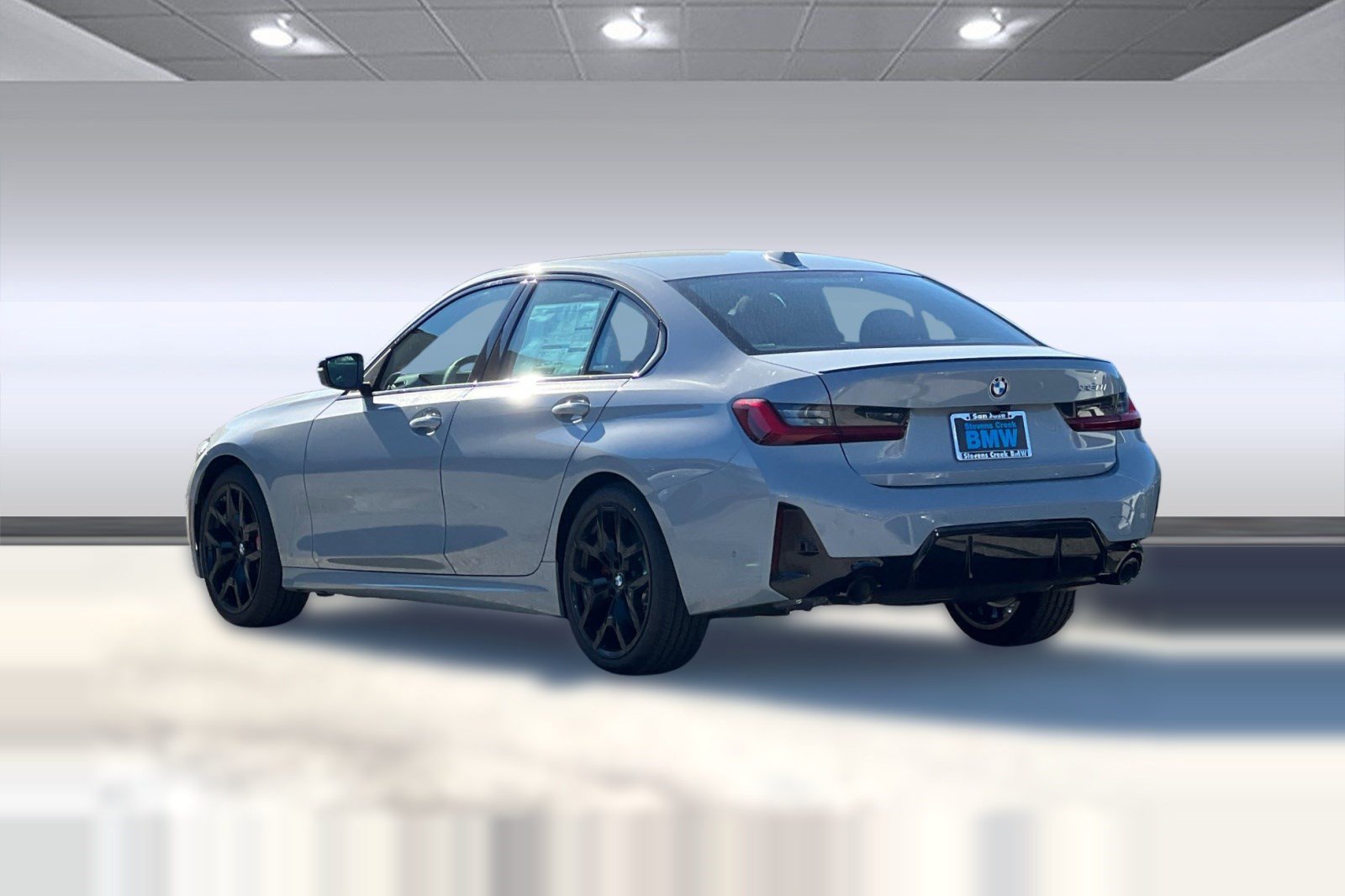 Used 2026 BMW 330i Sedan w/ M Sport Package RWD image 3