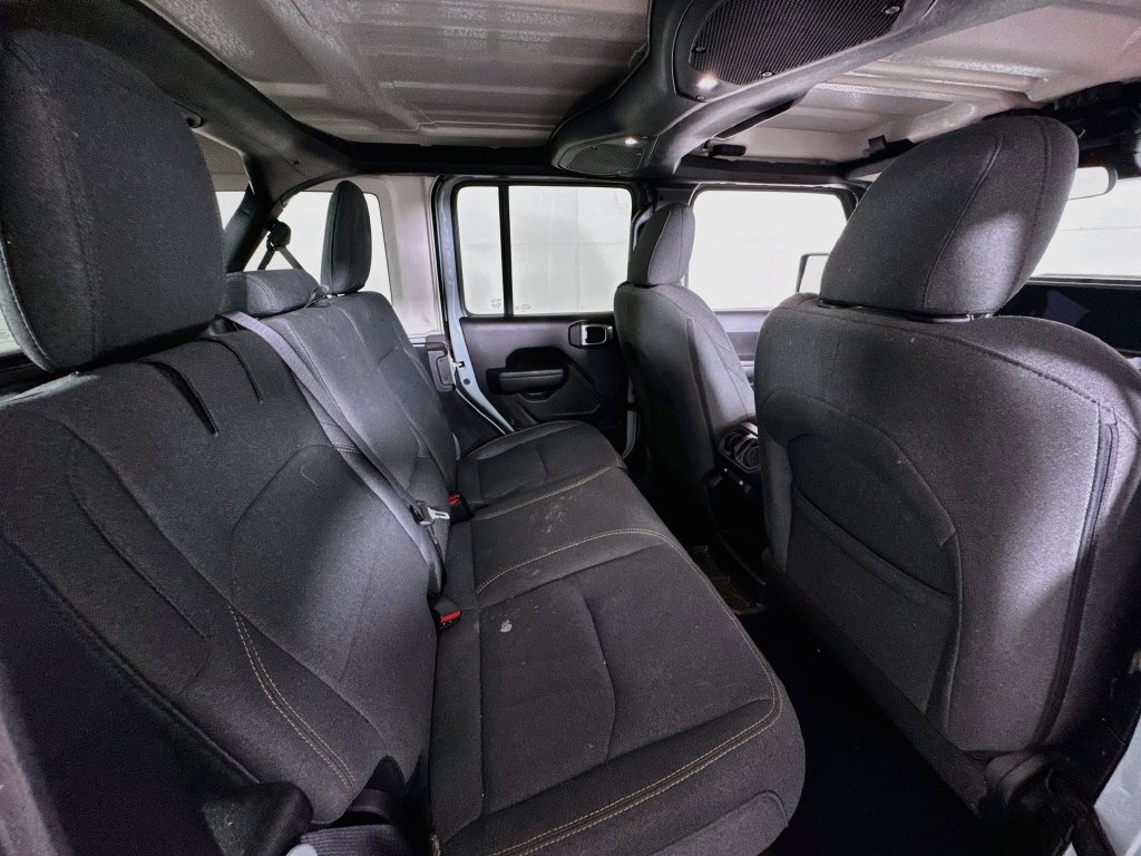 Used 2024 Jeep Wrangler Unlimited AWD/4WD image 26
