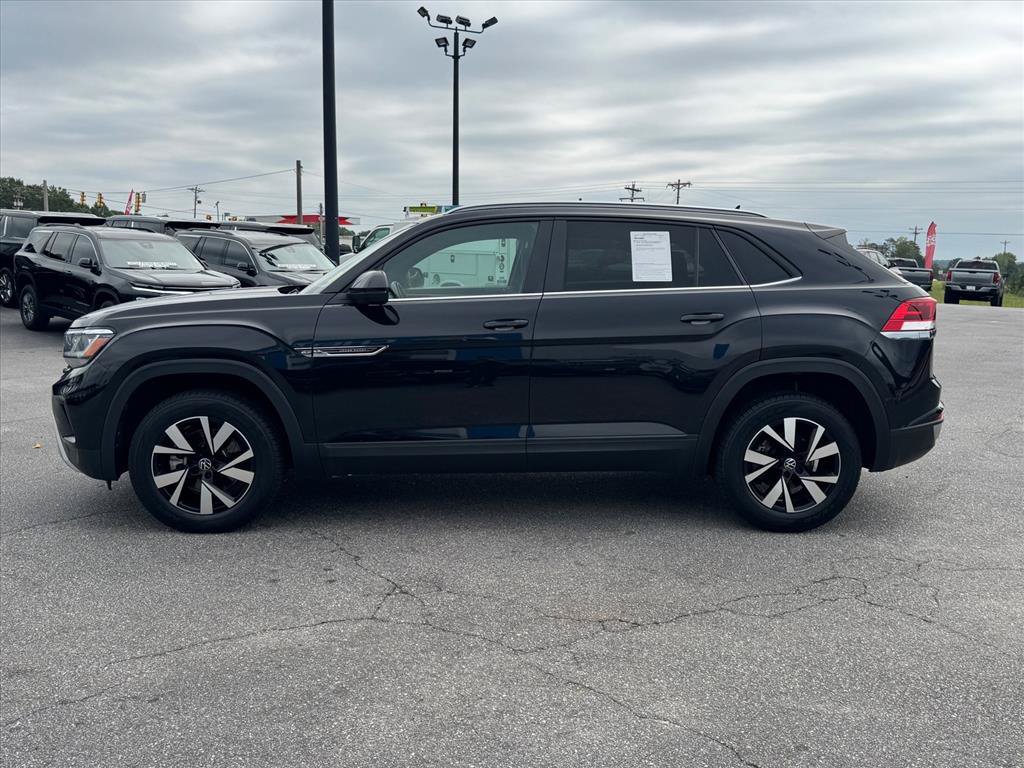 Used 2022 Volkswagen Atlas Cross Sport SE FWD image 6