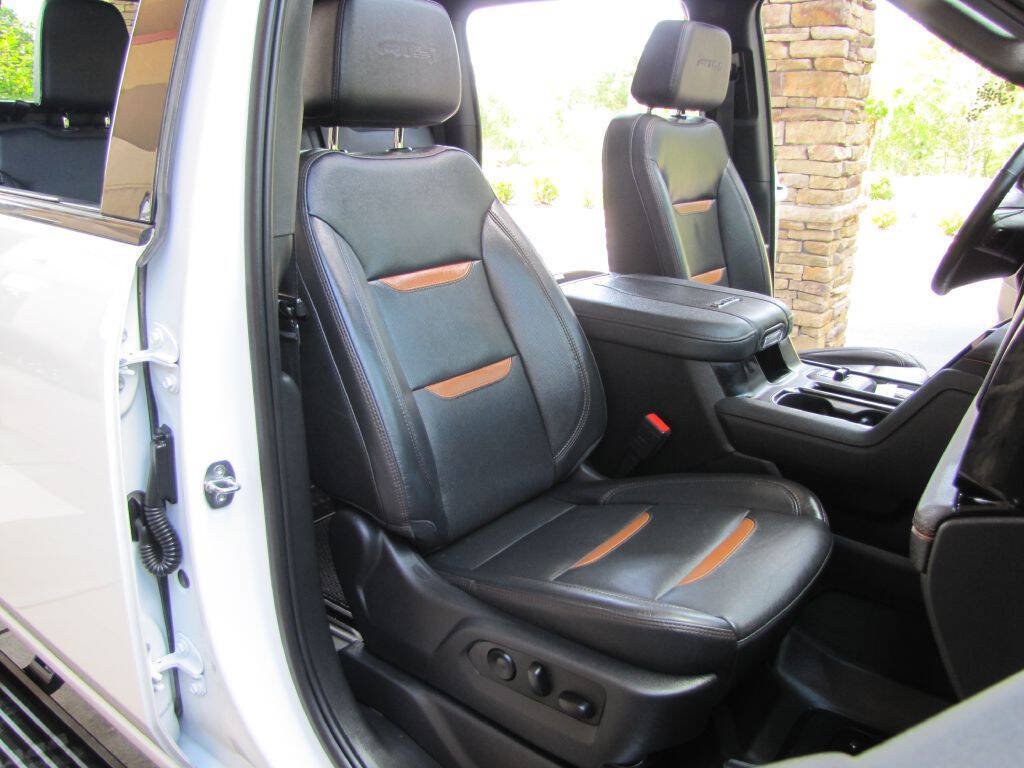Used 2024 GMC Sierra 2500 AT4 w/ AT4 Premium Plus Package AWD/4WD image 24