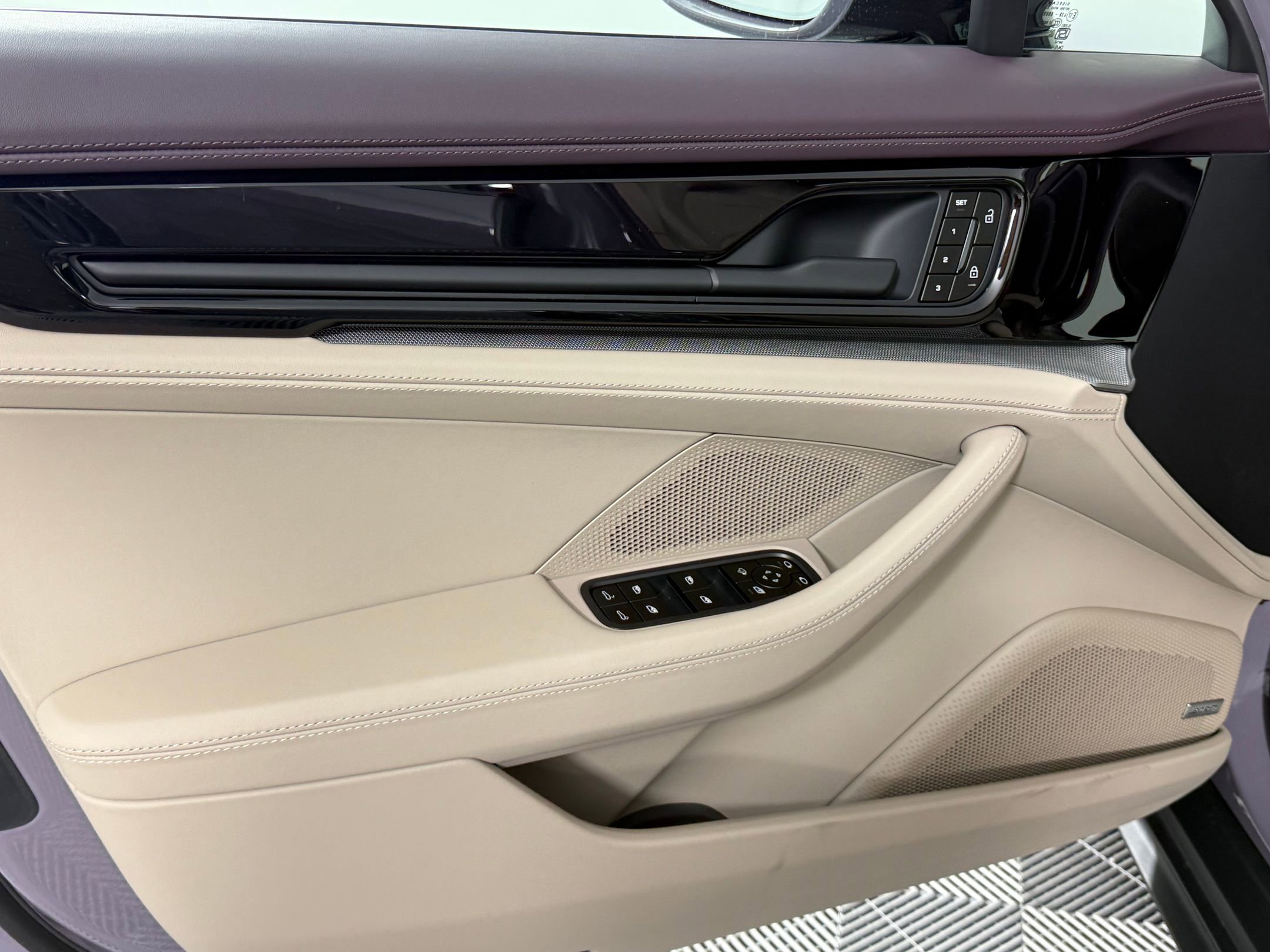 New 2026 Porsche Panamera 4 image 13