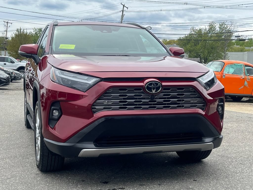 Used 2025 Toyota RAV4 Limited w/ Advanced Technology Package AWD/4WD image 17