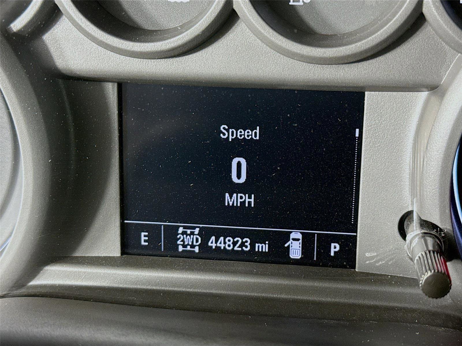 Used 2022 Chevrolet Silverado 2500 Custom w/ Custom Value Package image 2