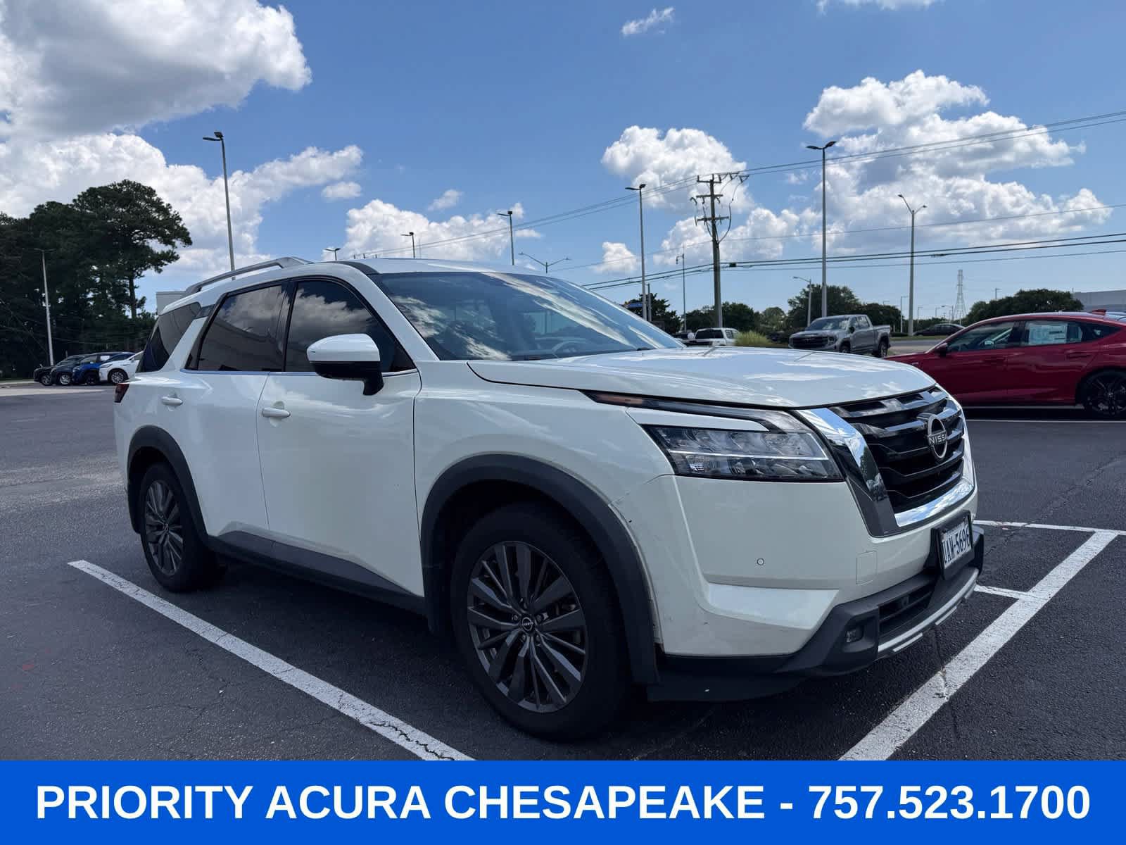 Used 2022 Nissan Pathfinder SL w/ SL Premium Package FWD image 5