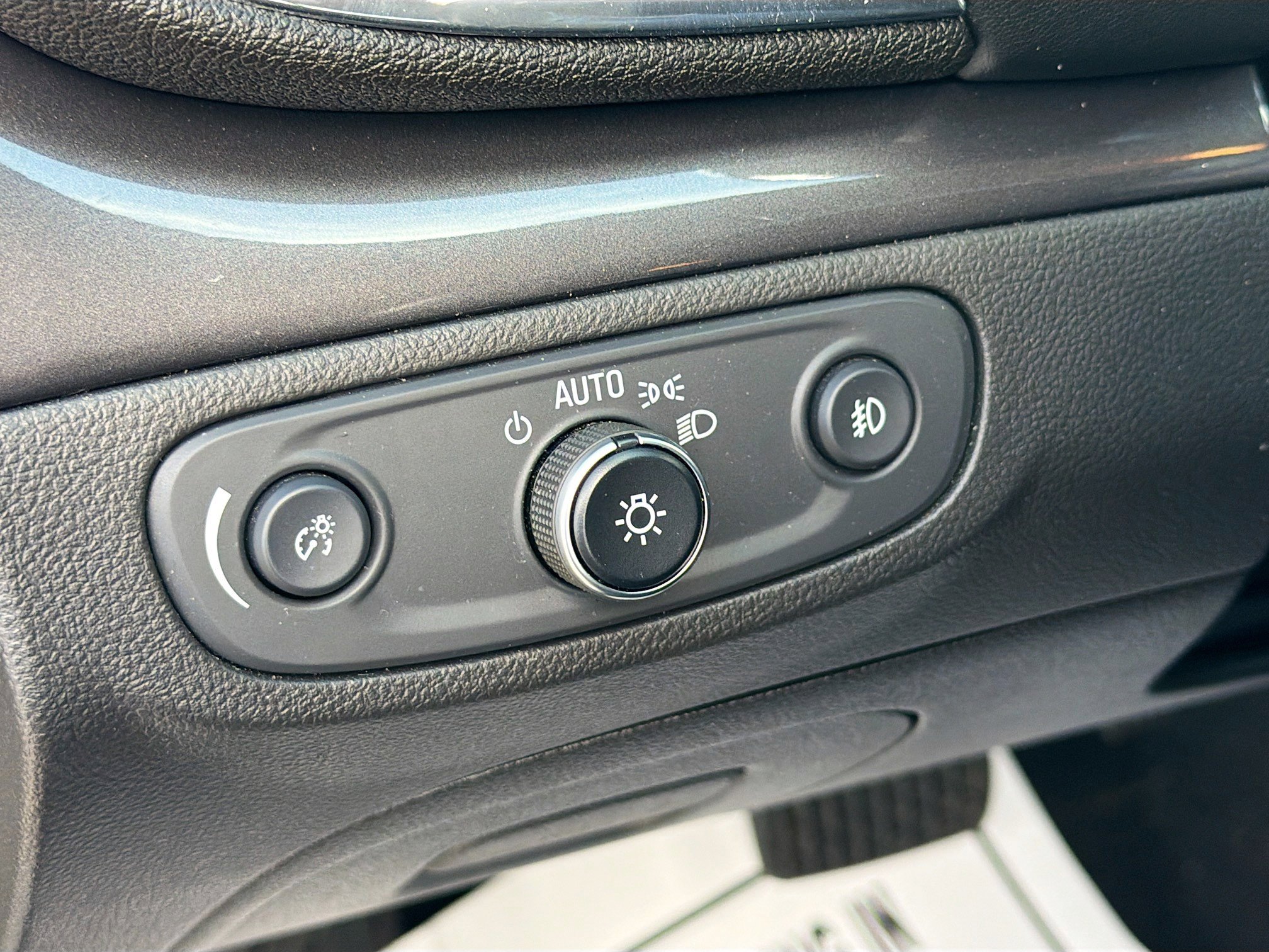 Used 2019 Buick Encore Sport Touring w/ Safety Package image 10