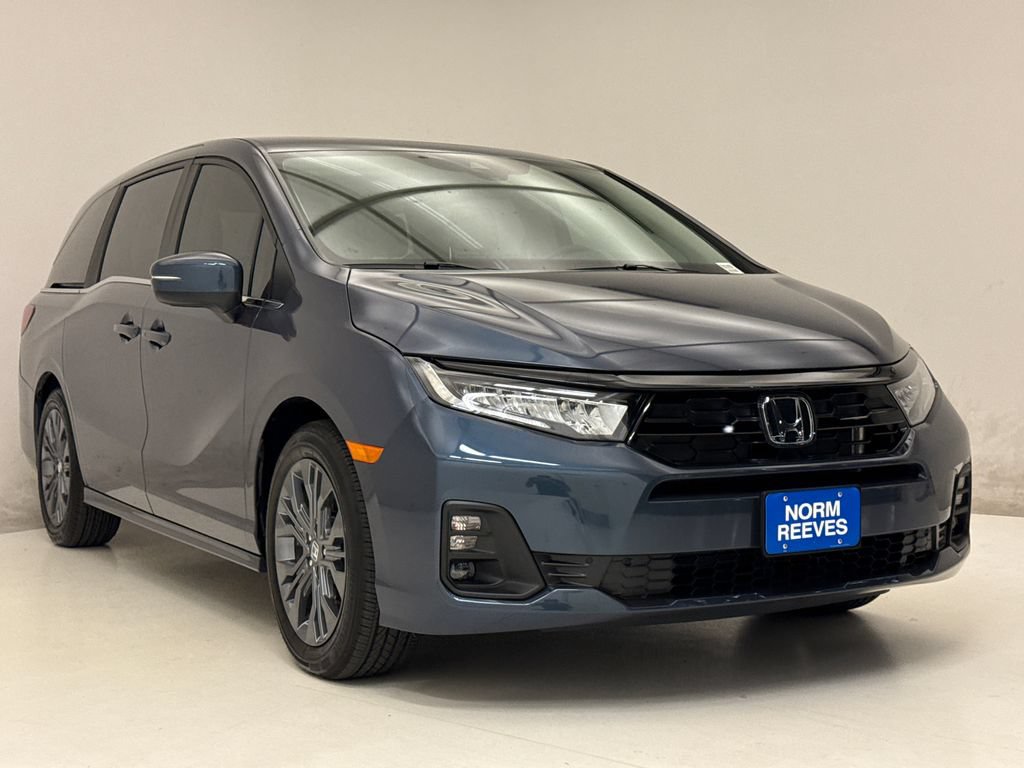 Certified 2026 Honda Odyssey Touring image 4