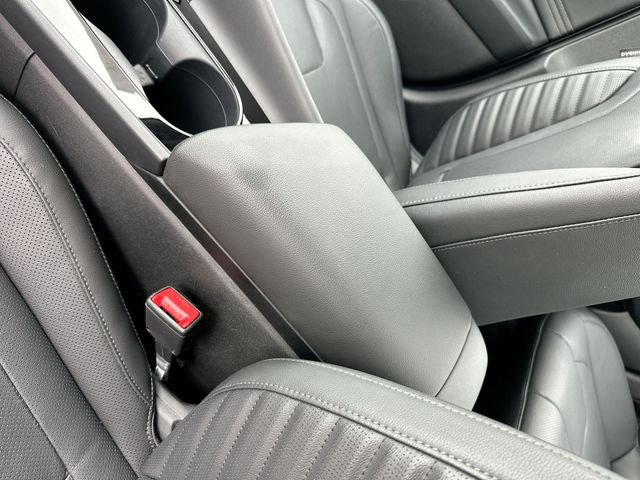 Used 2023 Hyundai Elantra Limited w/ Cargo Package image 25