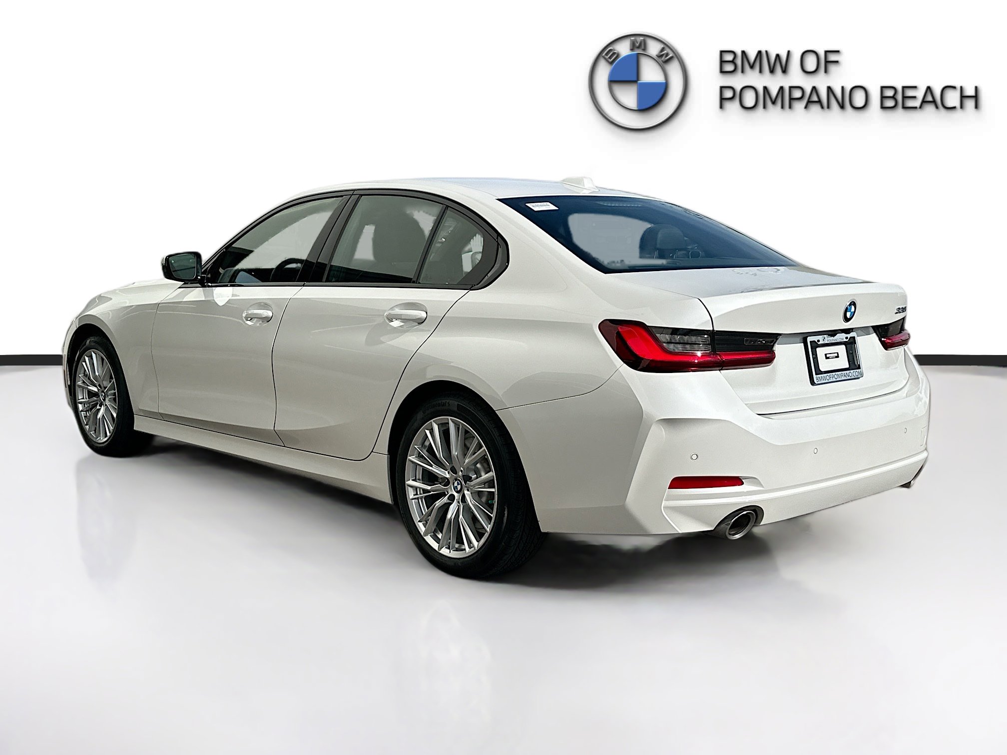 Certified 2023 BMW 330i Sedan w/ Driving Assistance Package image 5