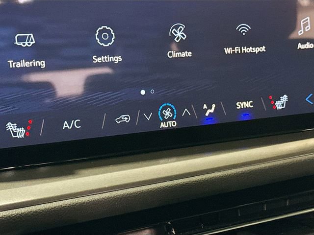 Used 2026 Chevrolet Traverse LT w/ Driver Confidence Package image 19