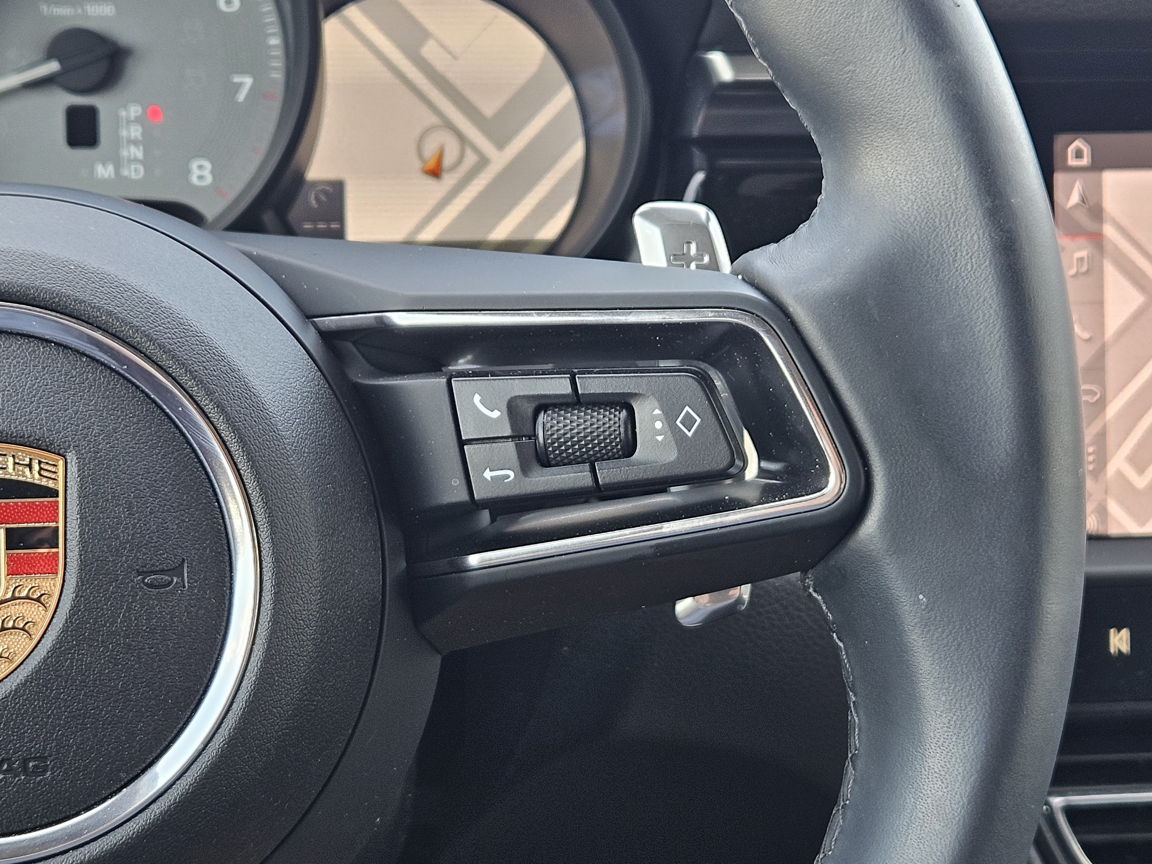 Certified 2024 Porsche Macan S AWD/4WD image 27