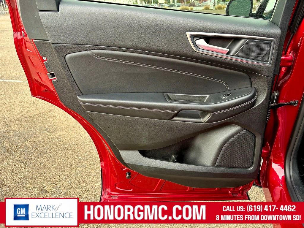 Used 2024 Ford Edge Titanium AWD/4WD image 18