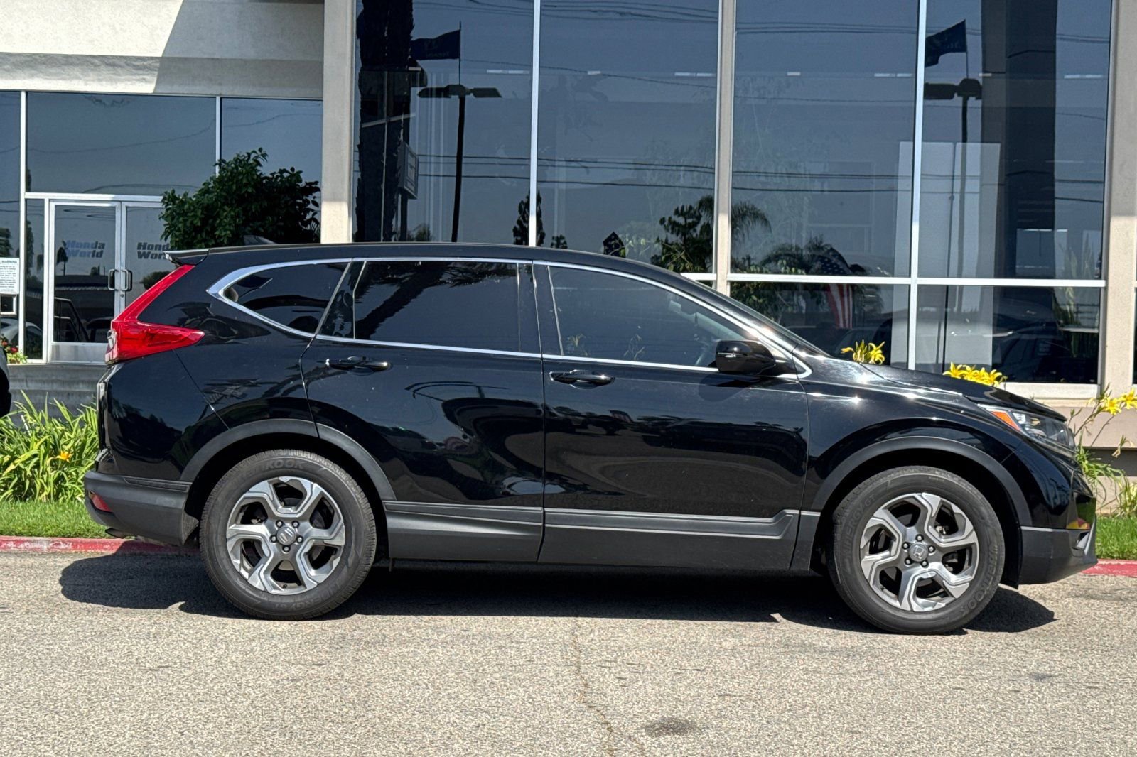 Used 2018 Honda CR-V EX-L image 4