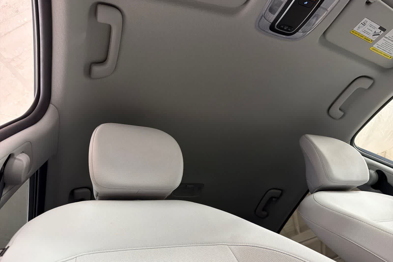 Used 2024 Hyundai Kona SEL FWD image 17