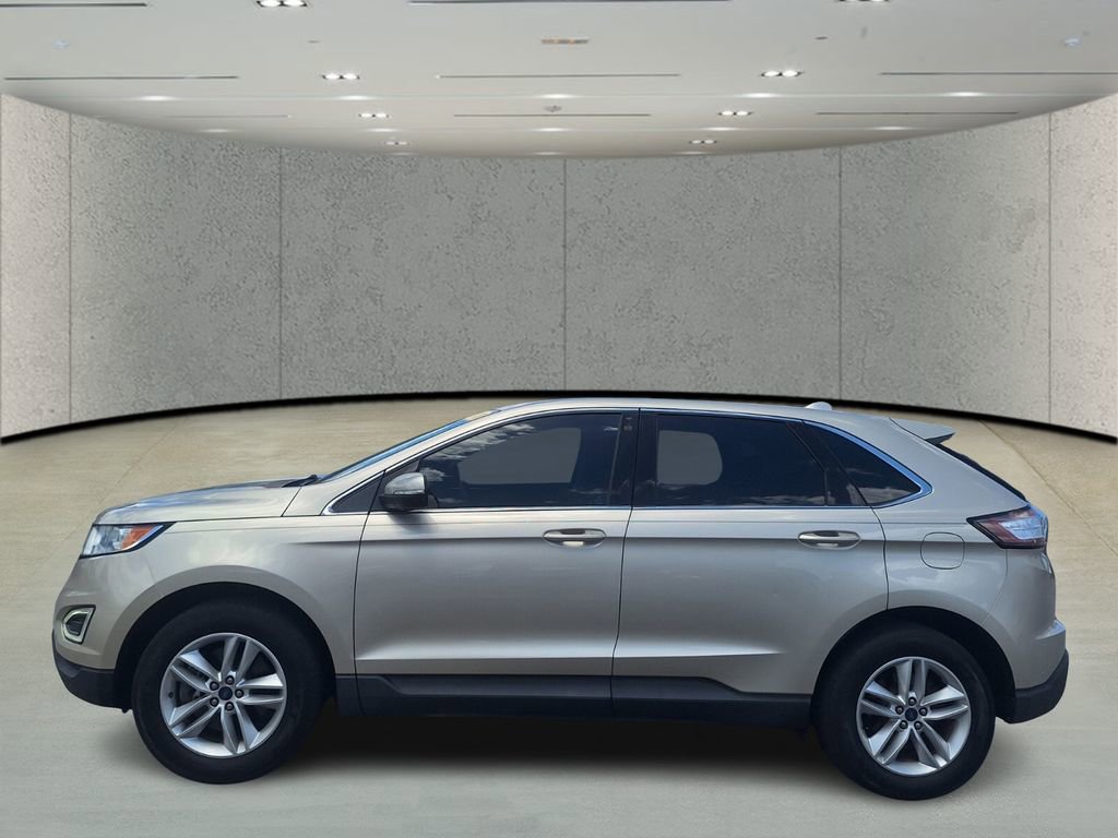 Used 2018 Ford Edge SEL w/ Class II Trailer Tow Package AWD/4WD image 2