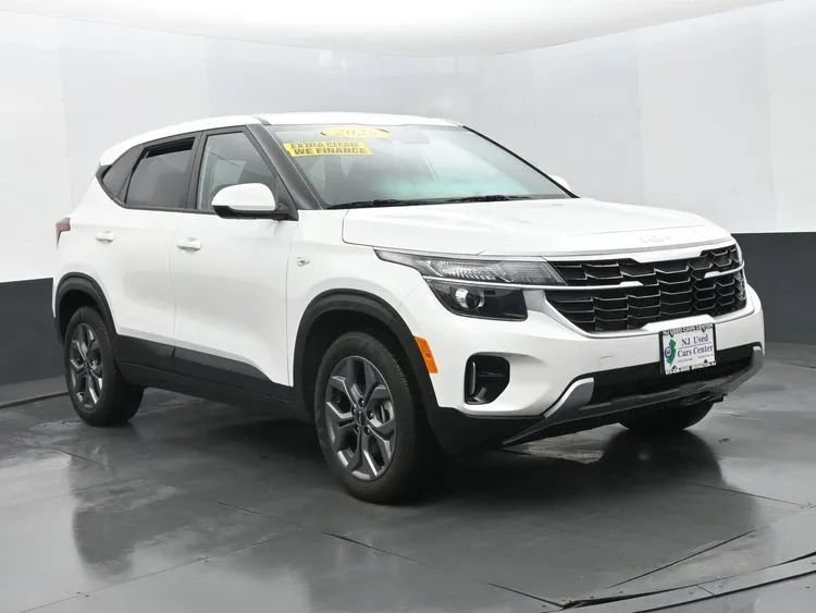 Used 2026 Kia Seltos LX AWD/4WD image 2