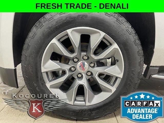 Used 2017 GMC Yukon Denali w/ Open Road Package AWD/4WD image 7