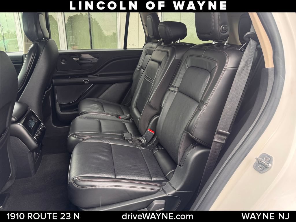 Certified 2020 Lincoln Aviator Reserve w/ Elements Package Plus AWD/4WD image 21