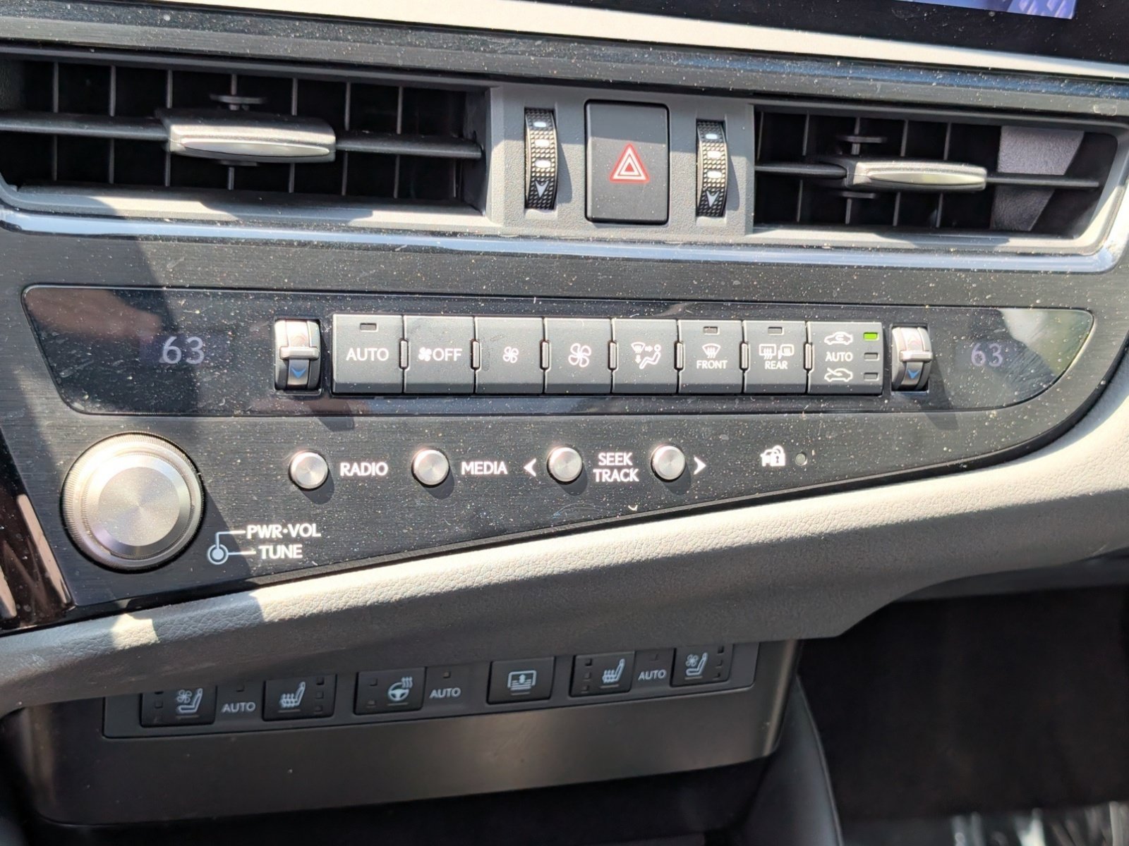 Certified 2024 Lexus ES 350 Ultra Luxury w/ Accessory Package (Z2) FWD image 30