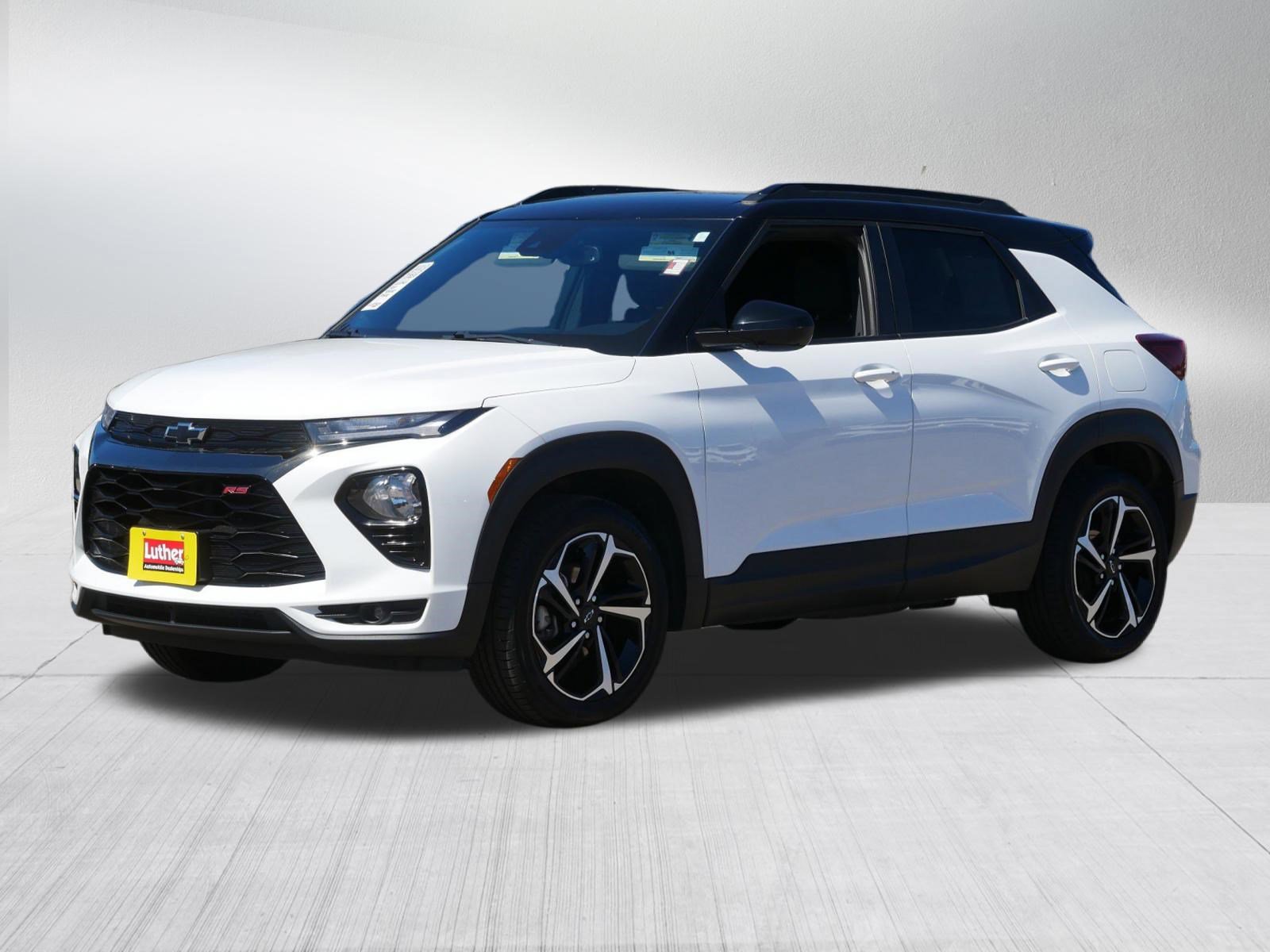 Used 2021 Chevrolet TrailBlazer RS w/ Technology Package image 3