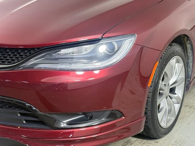 Used 2015 Chrysler 200 S w/ Navigation & Sound Group I FWD image 9