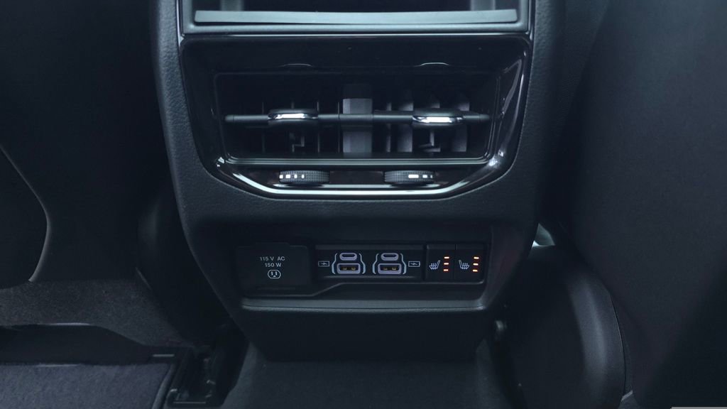 New 2025 Jeep Grand Cherokee Limited w/ Black Appearance Package AWD/4WD image 26