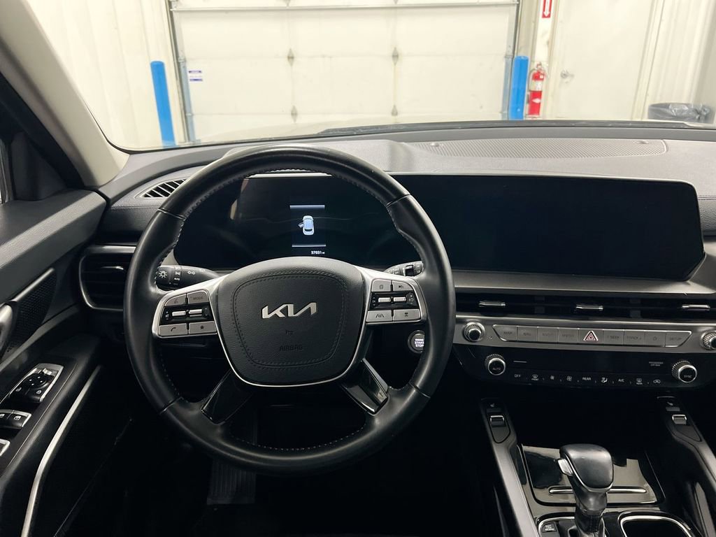 Used 2024 Kia Telluride S image 11