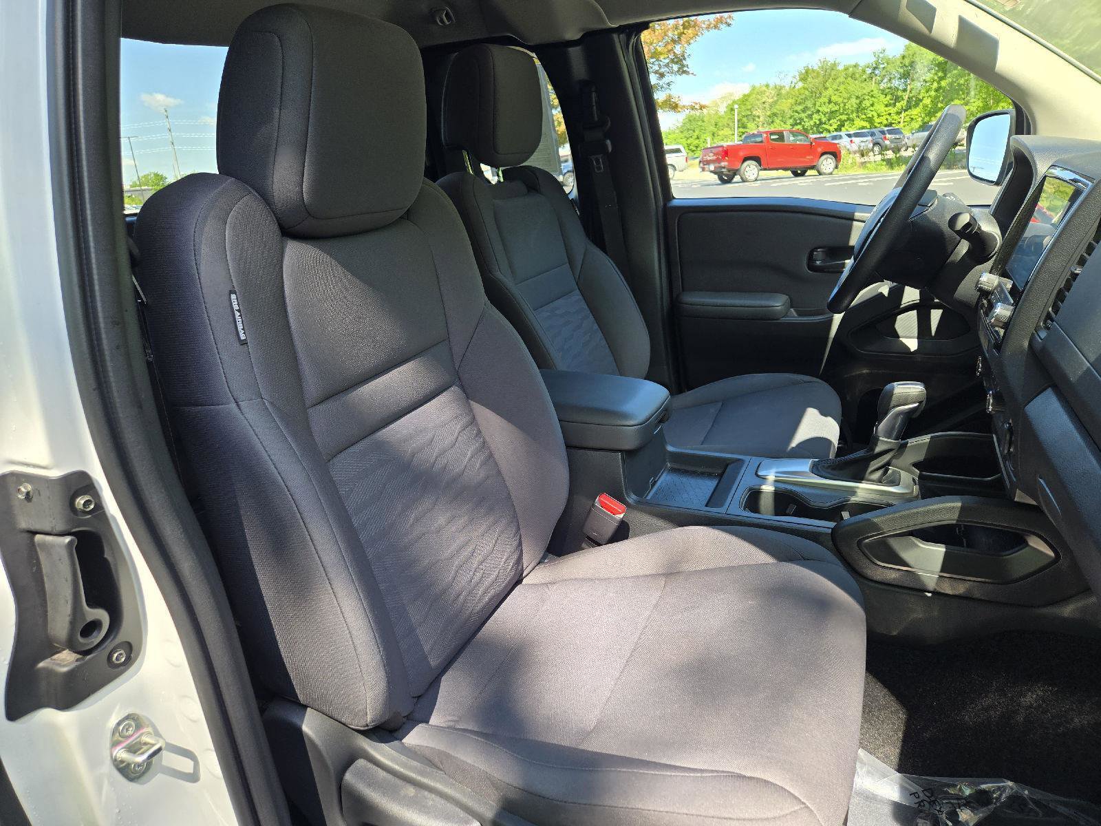 Used 2024 Nissan Frontier S RWD image 22