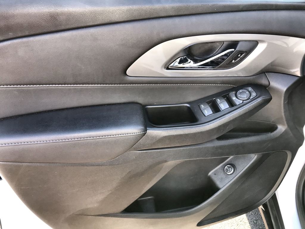Used 2023 Chevrolet Traverse LT AWD/4WD image 13