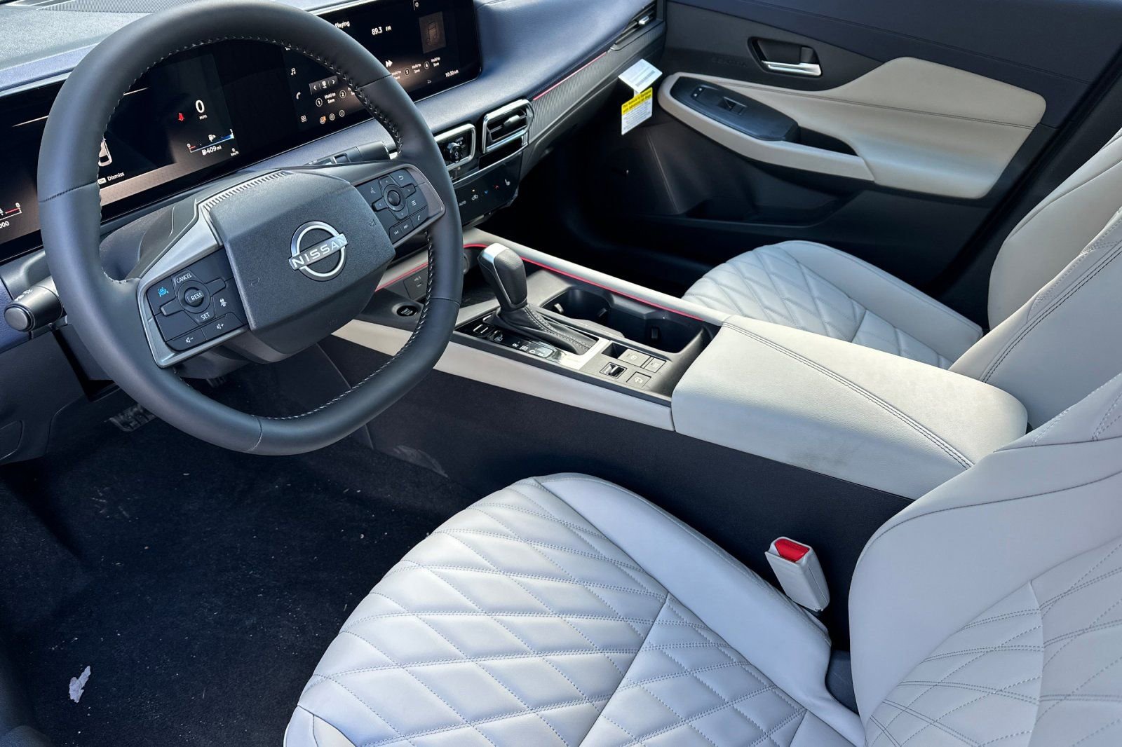 New 2026 Nissan Sentra SL w/ Floor Mat Package image 7