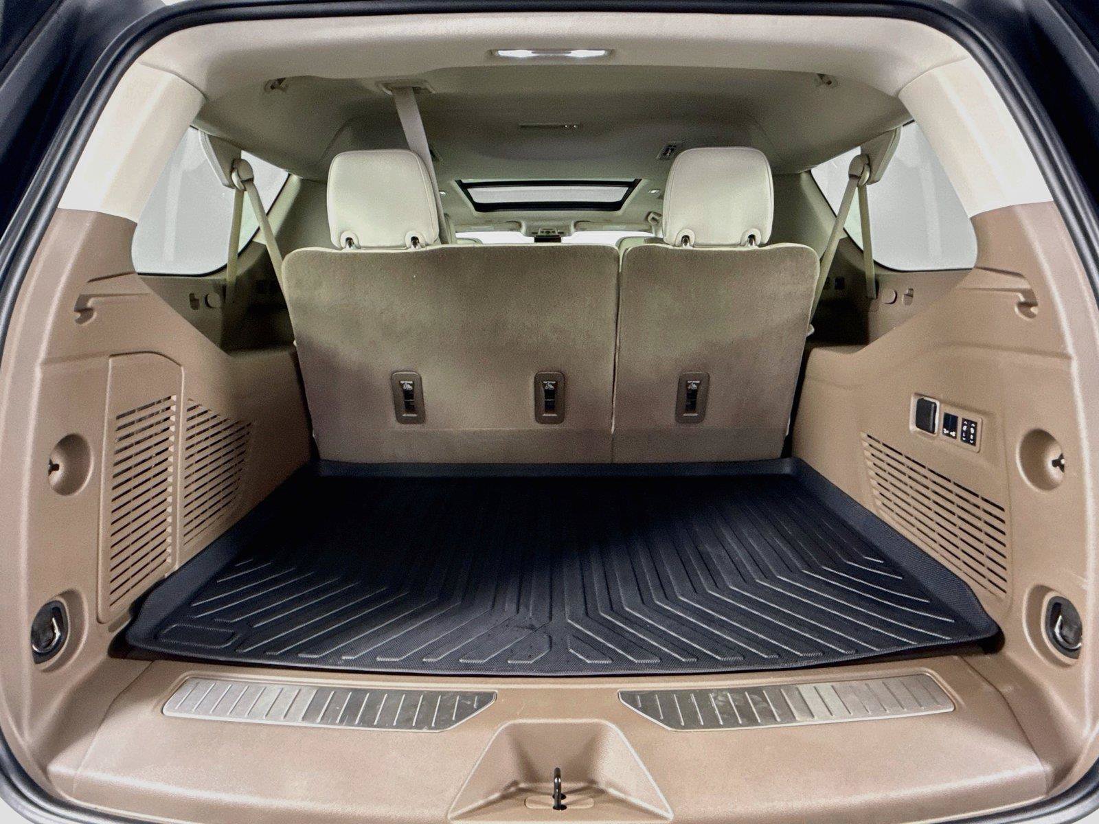 Used 2024 GMC Yukon XL Denali AWD/4WD image 36