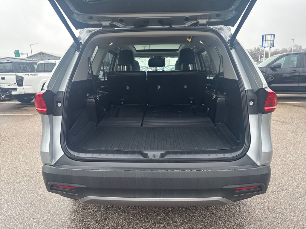 Used 2024 Toyota Grand Highlander Limited image 7