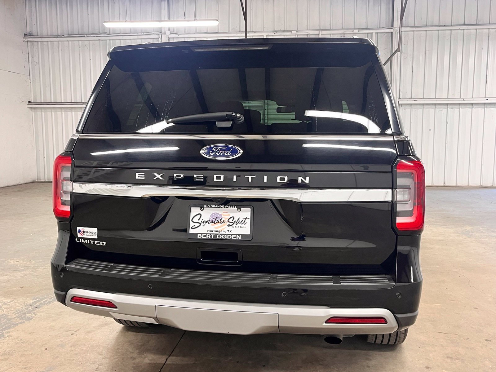 Used 2024 Ford Expedition Limited RWD image 6