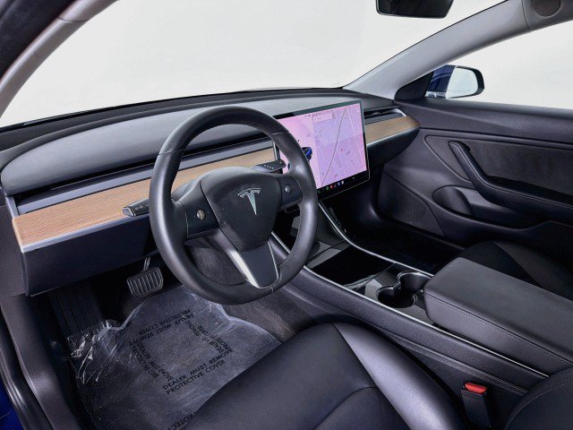 Used 2018 Tesla Model 3 Long Range RWD image 9