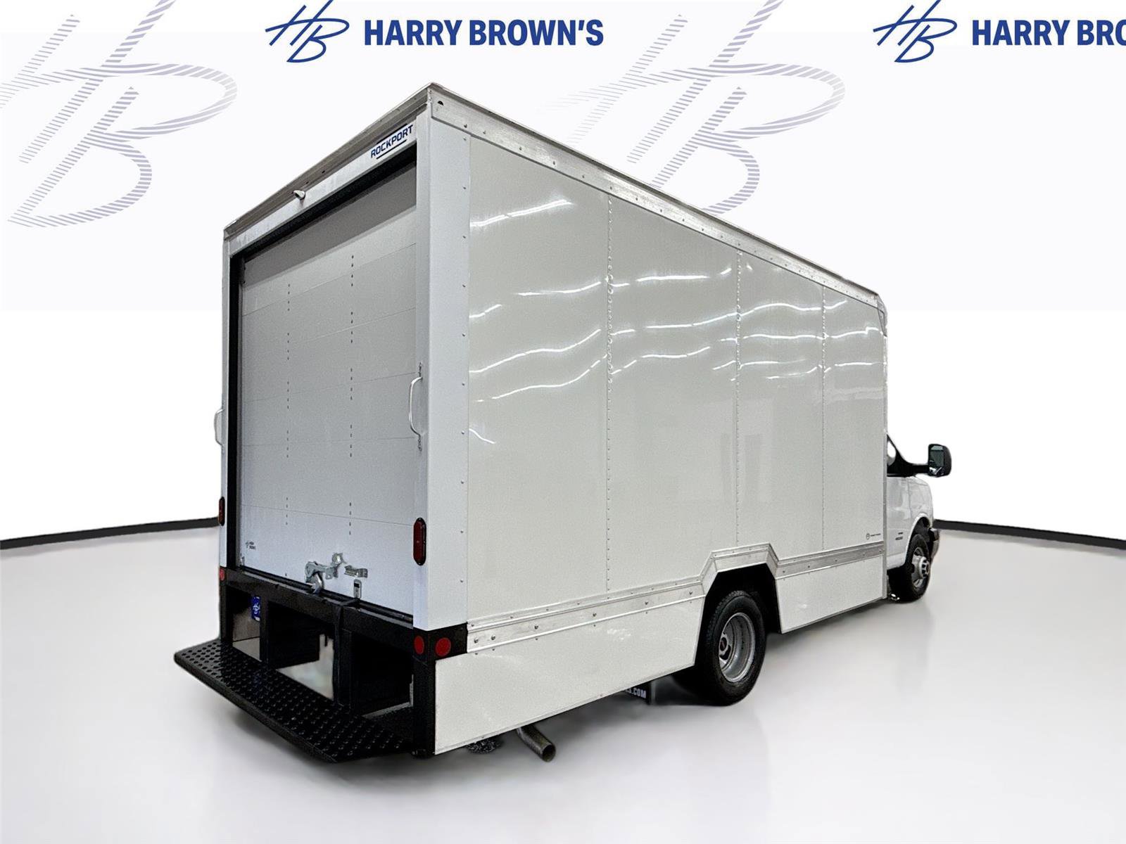 New 2026 GMC Savana 4500 4500 VAN 159 w/ Driver Convenience Package image 25