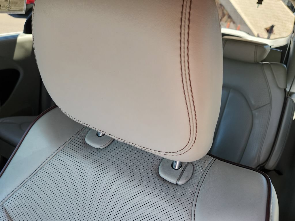 Used 2020 Chrysler Pacifica Limited FWD image 6