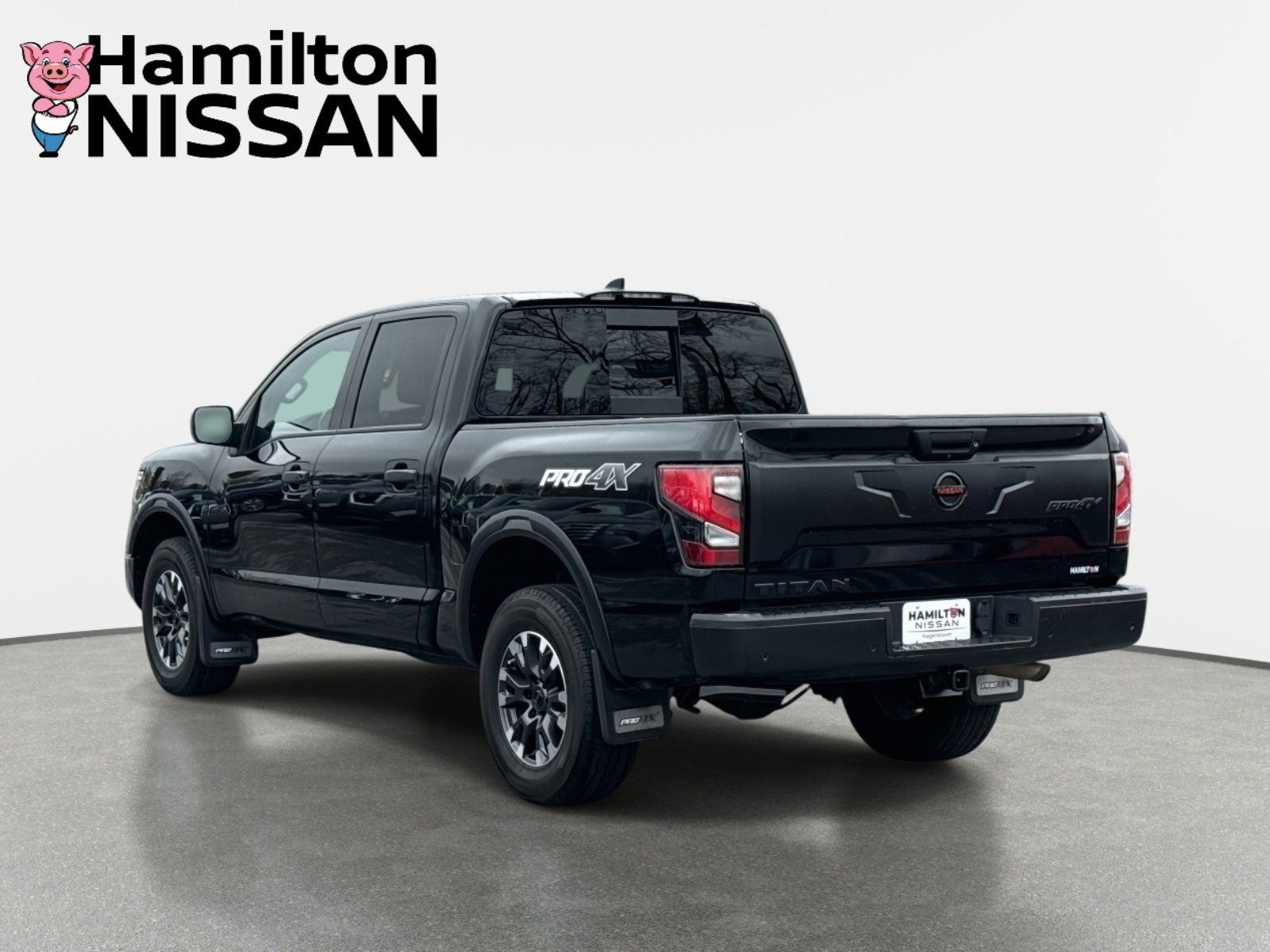 Used 2022 Nissan Titan PRO-4X w/ Pro-4x Utility Package image 4