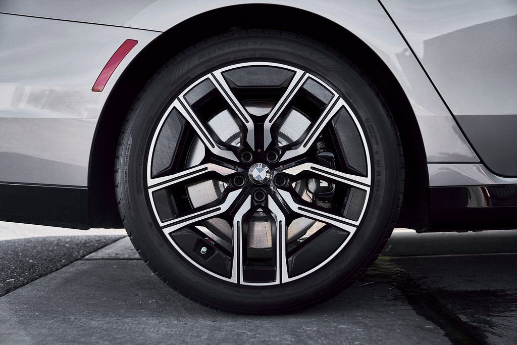 Used 2024 BMW 760i xDrive image 20